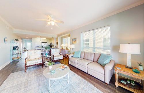 Mexico Beach Apartment | Brown Eyed Girl