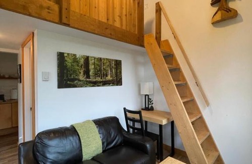 Ucluelet Apartment | Brown's Beach Guest Suite