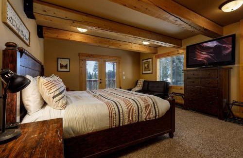 Duck Creek Village House | Browning Lodge Retreat