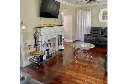 Maple Heights House | brunch house