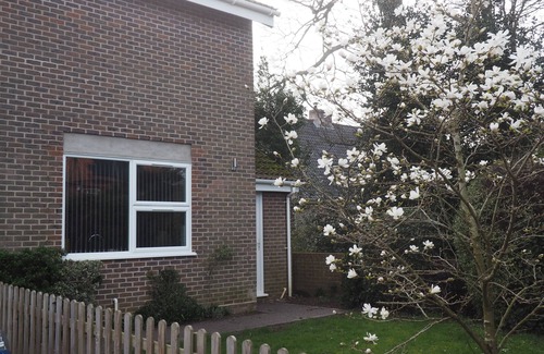 Brundall House | BRUNDALL HOUSE, pet friendly, with a garden in Brundall