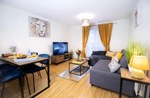 Swindon Apartment | Brunel Apartment, Sleeps 4, 2 Bedrooms, Free parking, Long stay disc
