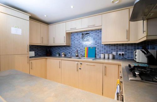 Swindon Apartment | Brunel Apartment, Sleeps 4, 2 Bedrooms, Free parking, Long stay disc