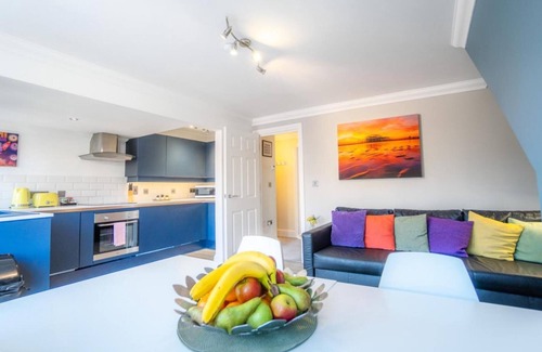 Hove Apartment | Brunswick Fab Pad - 2 Bedroom 2 Bathroom Garden View Balcony