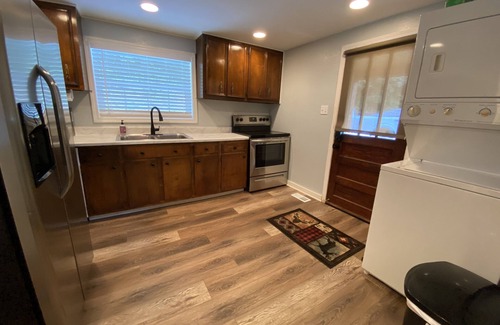 Ashley Oaks Cabin | Brushy Mtn Bungalow-Near Windrock Park Trail G23