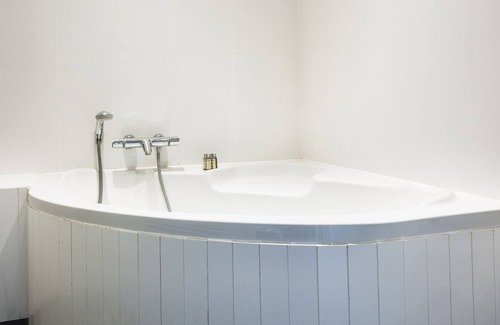Sint-Lambrechts-Woluwe Apartment | Brussels EU Cosy Duplex Residence