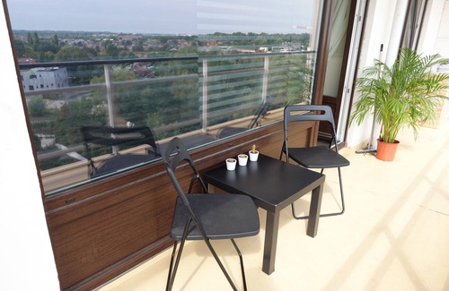 Sint-Lambrechts-Woluwe Apartment | Brussels home Roobedeek - between city center and Airport - easy free parking