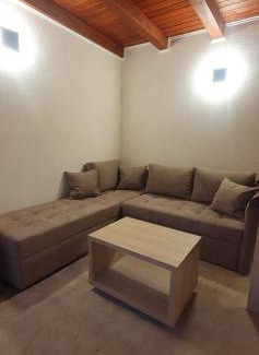 Laktasi Apartment | Brvnara Emilija