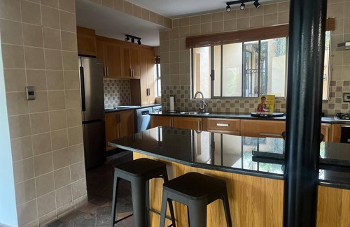Greater Johannesburg Metropolitan Area Villa | Bryanston Luxurious 4-Bed Villa