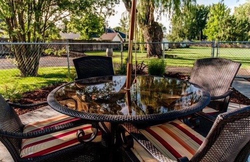 Walla Walla East House | Bryant House: Perfect Bungalow with Fireplace, Private Patio, Large Yard