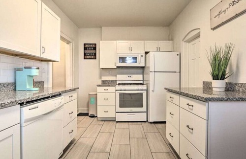 Franklin Park House | Bryden Rd Beauty Near Franklin Park and Downtown