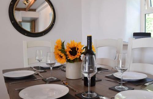 Moelfre House | Bryn Awel