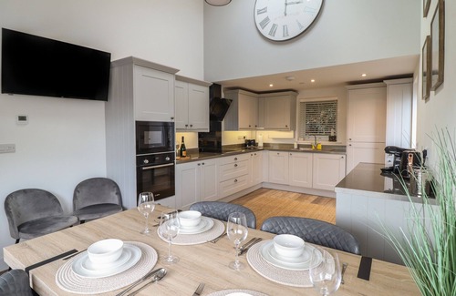 Penrhyn Bay House | BRYN CAE, pet friendly, with open fire in Penrhyn Bay