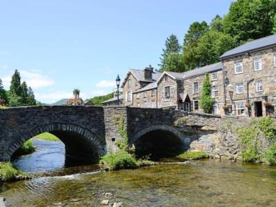 Beddgelert House | bryn cilio