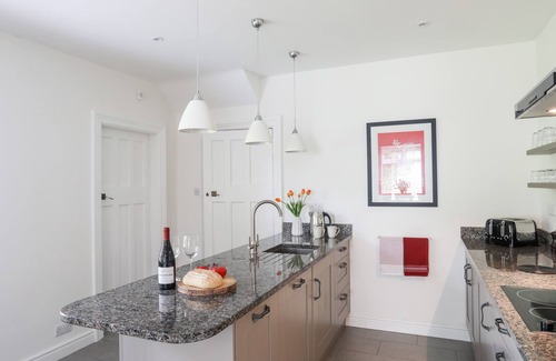 Criccieth Cottage | BRYN DERYN, family friendly, luxury holiday cottage in Criccieth