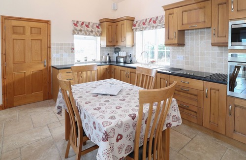 Garn Fadryn Cottage | BRYN EIDDON, family friendly, luxury holiday cottage in Aberdaron