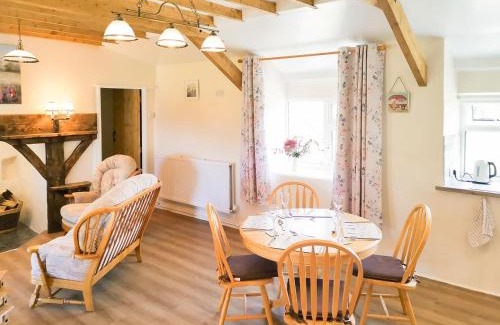 Caernarfon House | Bryn Eithin - Cottage