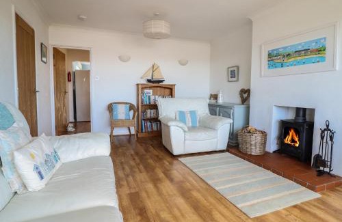 Benllech House | Bryn Eithin