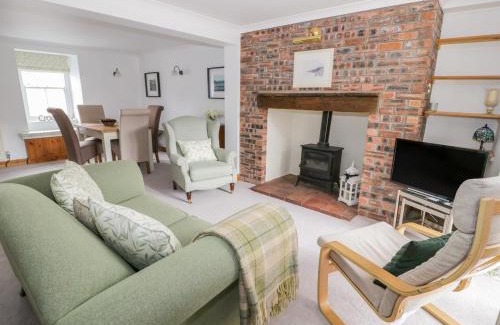 Beaumaris House | Bryn Haf, New Street