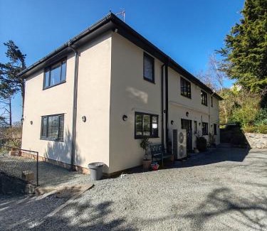 Barmouth House | Bryn Mynach Guest House