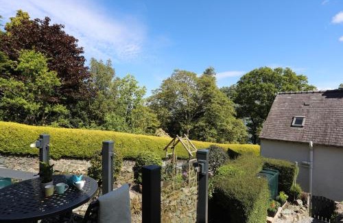 Menai Bridge House | Bryn Teg Cottage