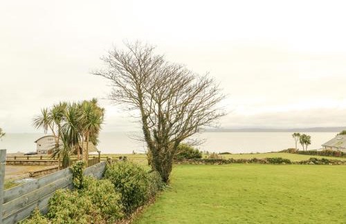 Moelfre House | Bryn Teg Cottage