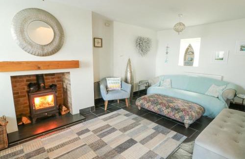 Moelfre House | Bryn Tirion