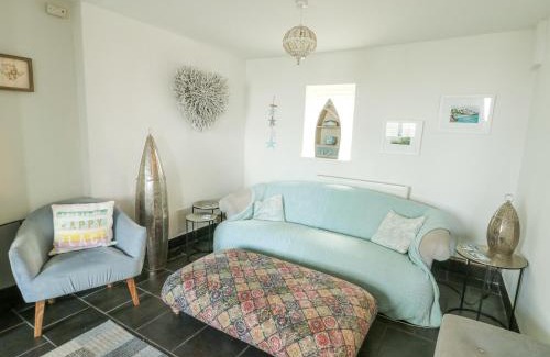 Moelfre House | Bryn Tirion