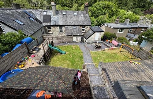 Gwynedd- Snowdonia House | Bryn Y Gwynt