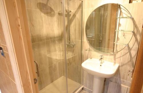 Crynant Apartment | Bryngower House
