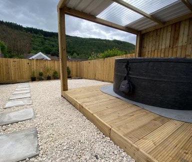 Abercwmboi House | Brynhyfryd Cottage