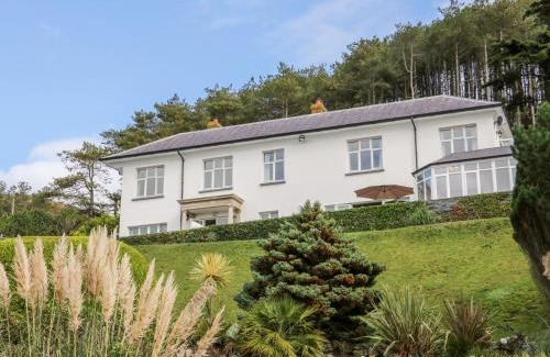 Aberdovey House | Brynmorwydd