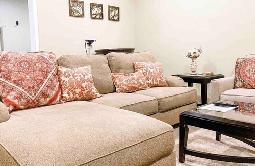 Sugar Hill Apartment | Bsmt Apt wt its Own Cinema