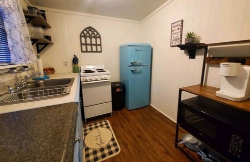 Magnolia Bluffs Apartment | BT's Cottage Hideaway