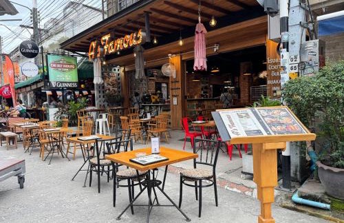 Thong Sala House | Buakao Inn