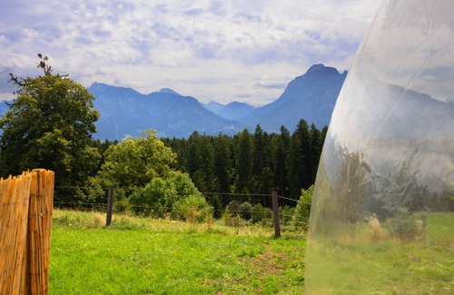 Fuessen RV Rental | Bubble Tent Füssen im Allgäu mit traumhaftem Blick auf Schloss Neuschwanstein