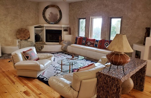 Desert Hot Springs Villa | Bubbling Wells Oasis