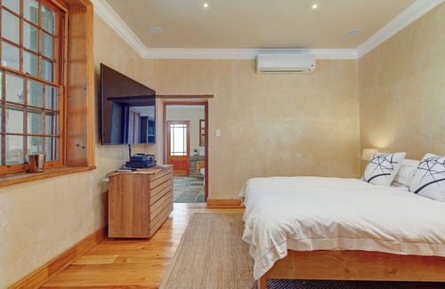 Graaff-Reinet House | Buccara Karoo - Graaff Reinet