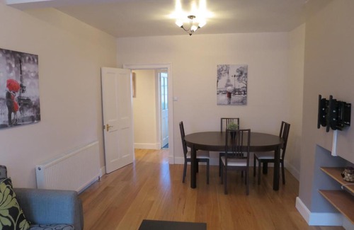Newington Apartment | Buccleuch Street Apartment