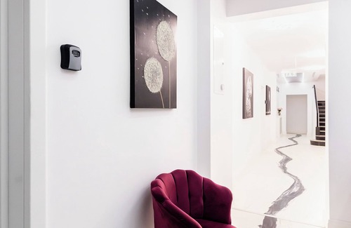 Bucharest City-Centre Apartment | Bucharest Studios Milano Tokyo