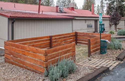 Groveland Cabin | Buck Meadows Lodge