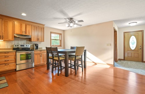 Rockbridge Cabin | Buck Run | Large Hot Tub | Private Lot