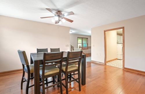 Rockbridge Cabin | Buck Run | Large Hot Tub | Private Lot