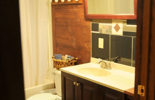 Cass County Cabin | Buck Run Lodge - Conference Facility, Nature's Own Retreat ,