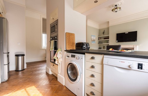 Littleham Apartment | Buck Suite, comfortable, stylish 2-bedroom family apt within a stately home