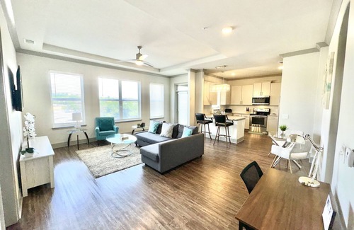 Lindbergh Apartment | Buckhead Oasis - Spacious 2bd, 2ba with Private Balcony