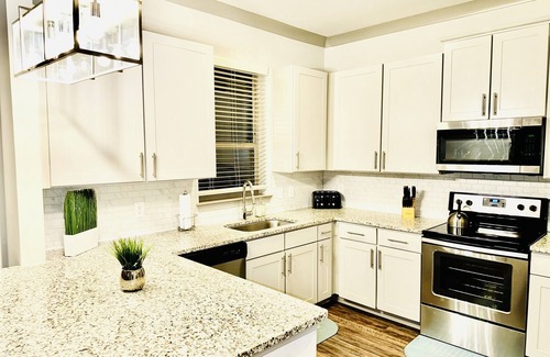 Lindbergh Apartment | Buckhead Oasis - Spacious 2bd, 2ba with Private Balcony