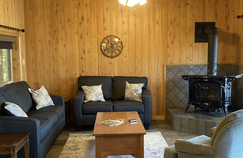 Trent Lakes House | Buckhorn Beach House- Ultimate Lakefront Retreat