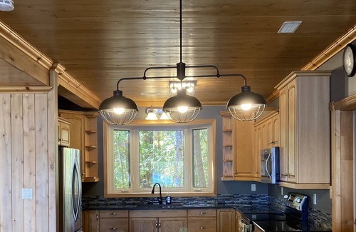 Trent Lakes House | Buckhorn Beach House- Ultimate Lakefront Retreat