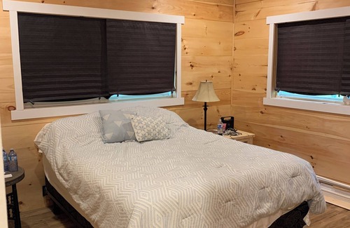 Trent Lakes Cottage | Buckhorn Lakefront Getaway, fishing, swimming, mins from town. restaurants, golf
